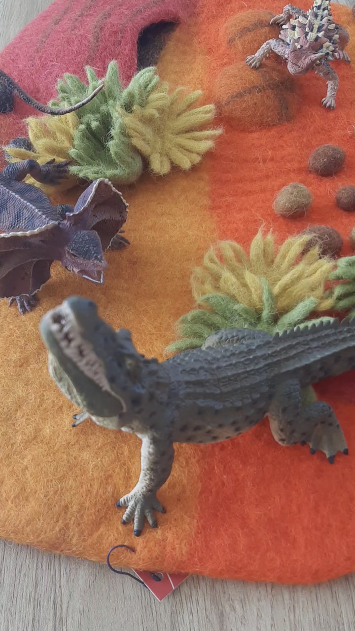 crocodile toy snap jaw moving leaping collectA Schleich model figurine