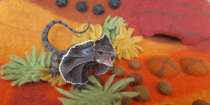 CollectA Australia Frill Neck Lizard Native Animal Wildlife dragon Outback