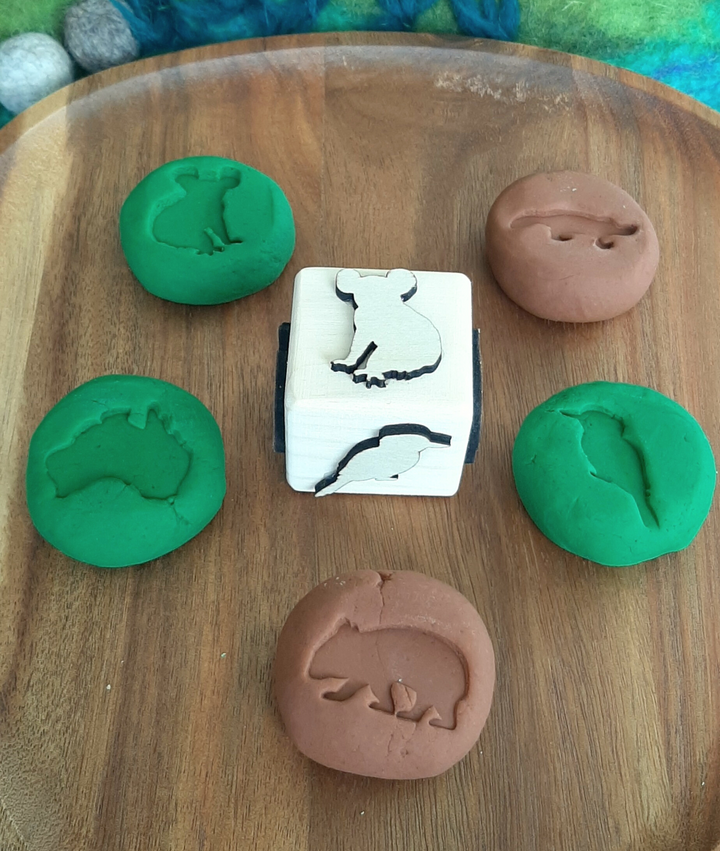 Australian Habitat Playdough Kit - Bush Adventure. NEW! Includes Dough, Cutters, Stamp, & Animals.
