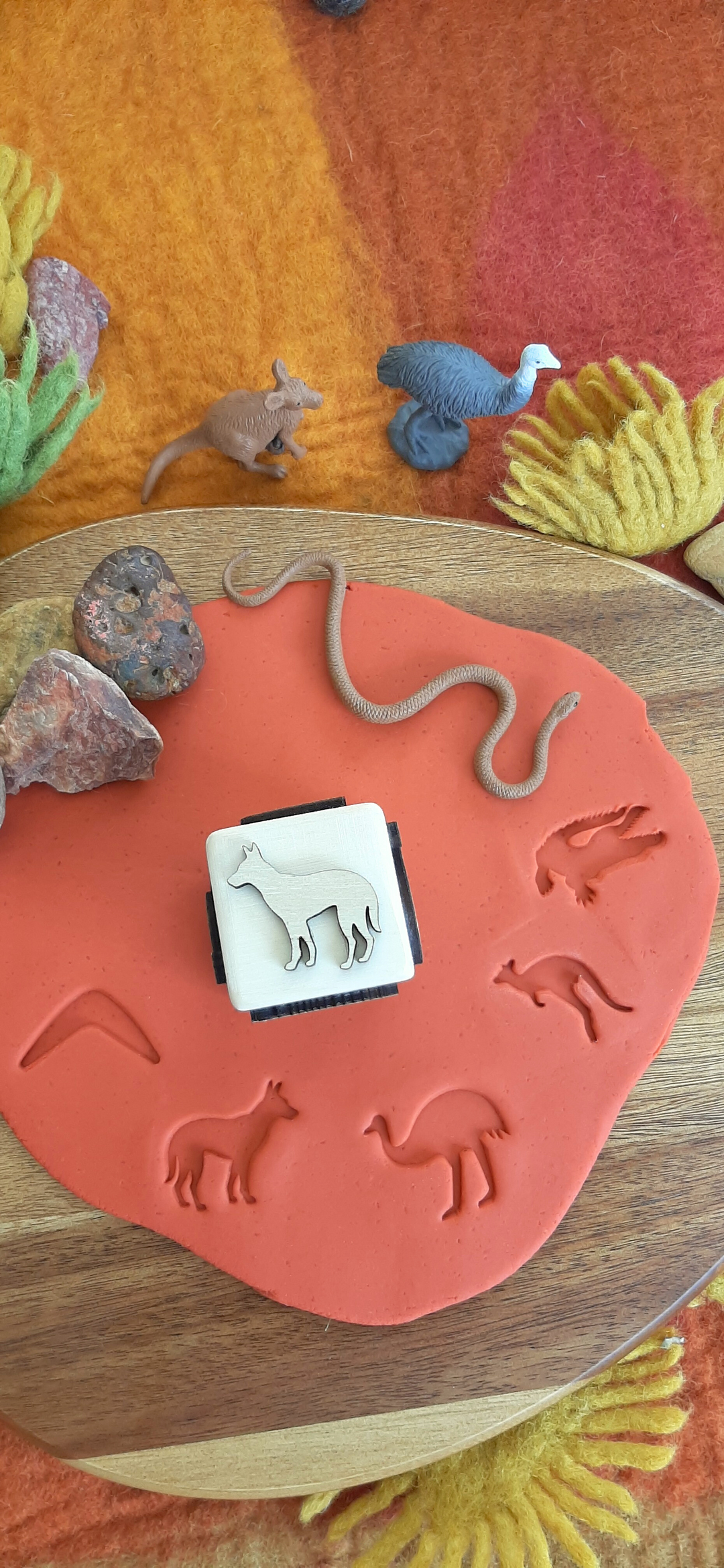 Australian Habitat Playdough Kit - Outback Adventure. NEW! Includes Dough, Cutters, Stamp, & Animals.