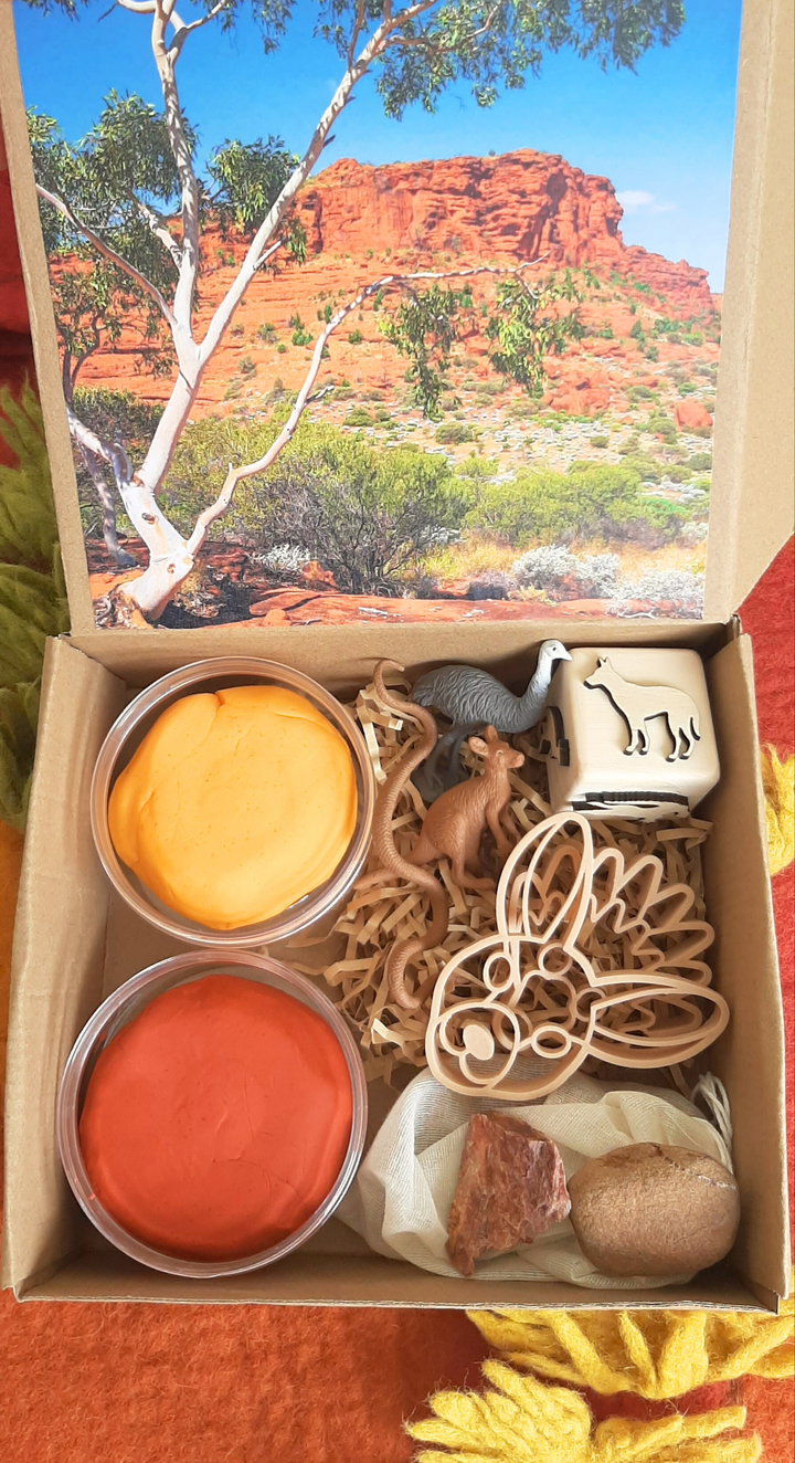 Australian Habitat Playdough Kit - Outback Adventure. NEW! Includes Dough, Cutters, Stamp, & Animals.