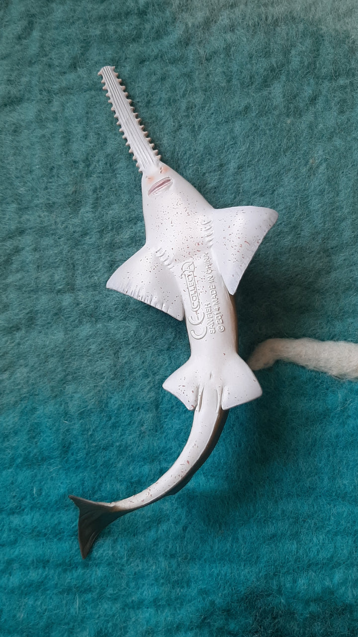 sawfish ray model australia lifelike realistic detailed figure collectible